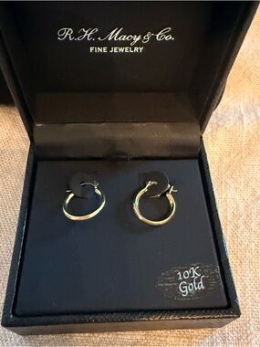 Kids 10K Yellow Gold Small Hoop Earrings brand new